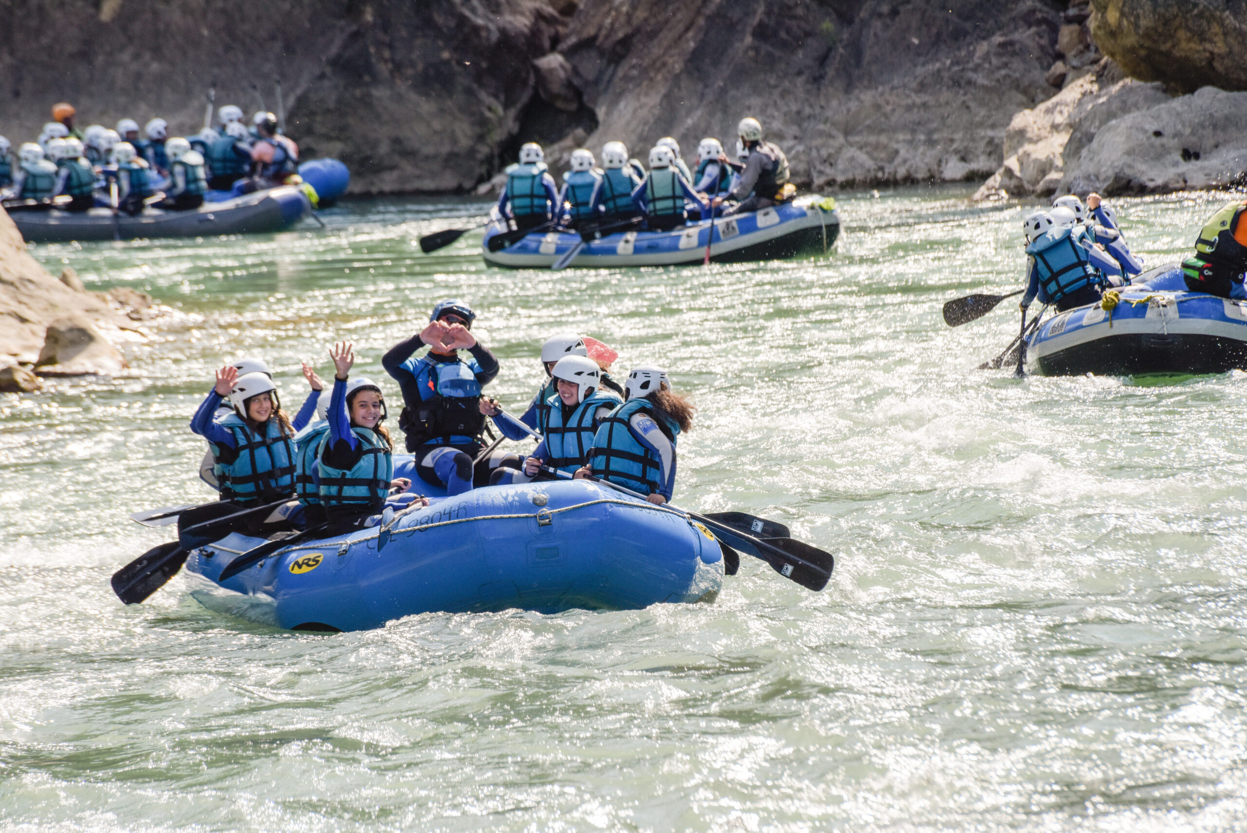 actividades de fin de curso en Aragón - rafting en el pirineo