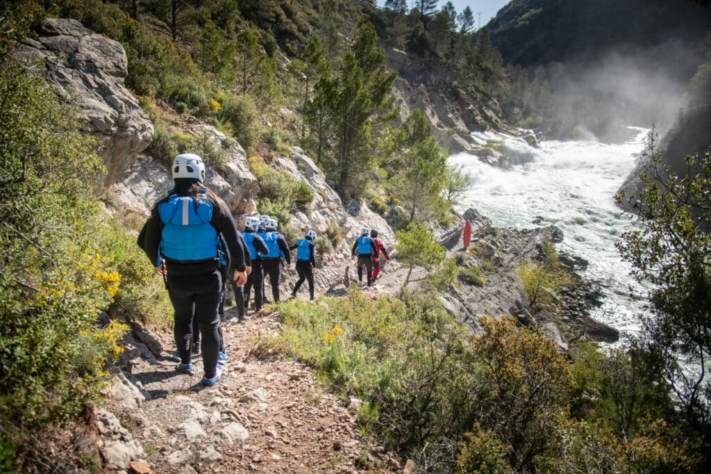 |miedo a los deportes de aventura - actividades en familia con UR Pirineos||despedidas en el Pirineo Aragonés - despedida de soltero en el Pirineo