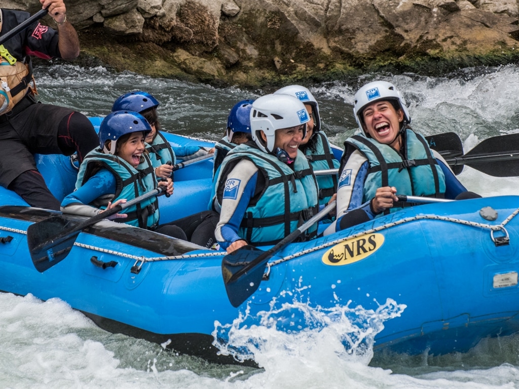 Vacaciones en Familia|Vacaciones en Familia|escalada-con-ninos-riglos-1|mutiaventura-con-ninos-pirineo-de-huesca-1