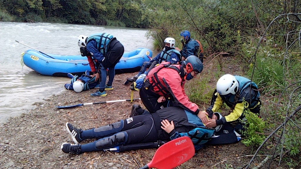 UR Pirineos Atencion a victimas multiples|UR Pirineos Atencion a victimas multiples escenario|UR Pirineos Inmovilizaciones de fortuna|UR Pirineos Movilizacion de fortuna|UR Pirineos Aplicacion de primeros auxilios|UR Pirineos Inmovilizaciones UR Pirineos|UR Pirineos Inmovilizaciones de fortuna2|UR Pirineos Movilizaciones en medio acuático