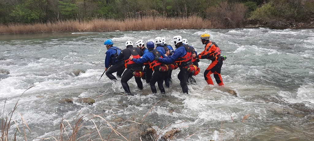 ur-pirineos-formacion-rescate|ur-pirineos-formacion-hidrotrineo|ur-pirineos-formacion-en-kayak|rafting|ur-pirineos-formacion-interpretacion|ur-pirineos-formacion-cuerdas|ur-pirineos-formacion-rafting