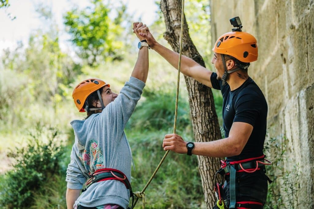 aventura en pareja en el Pirineo|aventura en pareja con rafting UR Pirineo||aventura en pareja en el río Gállego Huesca|