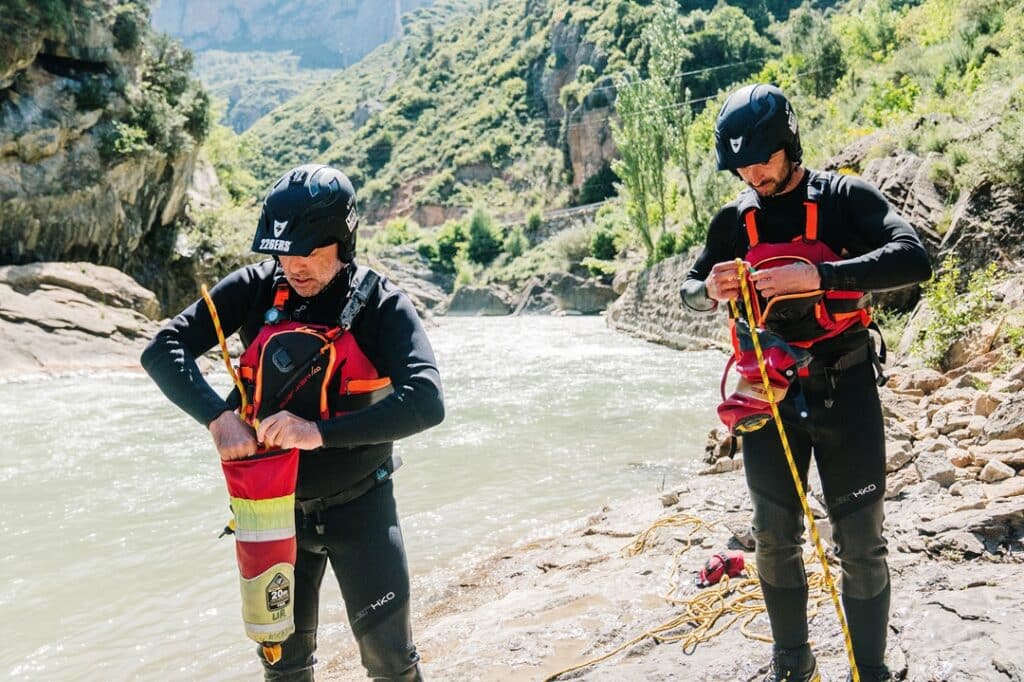 formación en rescate en Aragón|||formación en rescate en Aragón con ur pirineos formacion|formación en rescate en Aragón - material homologado|formación en rescate en Aragón - profesionales y estudiantes|formación en rescate en Aragón con instructores cualificados