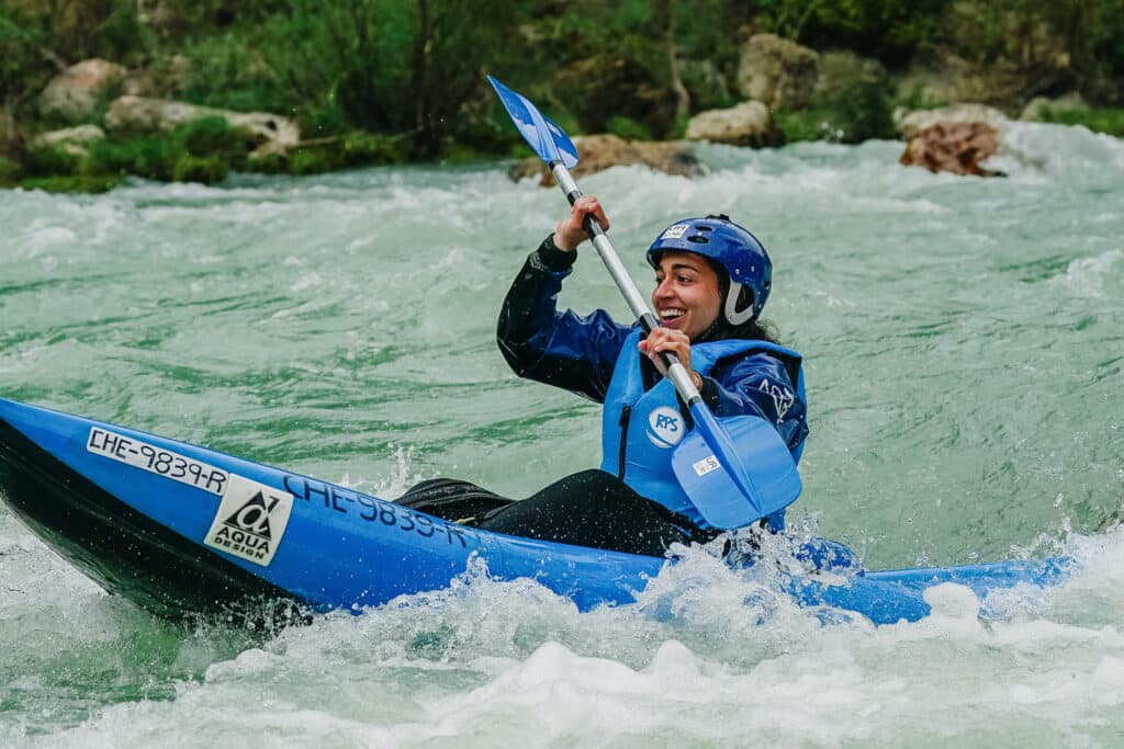 Open kayak en el río Gállego
