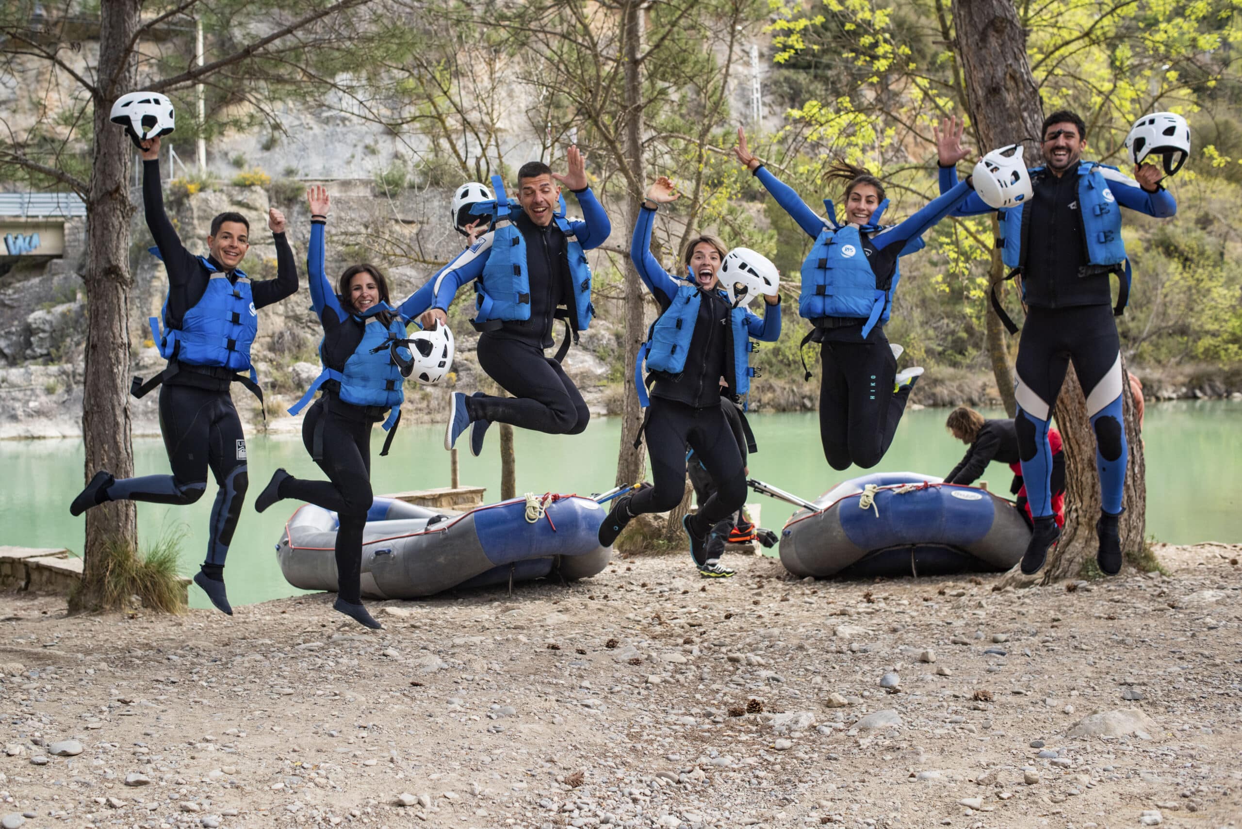 Diferencia entre rafting familiar y nivel medio en el Gállego